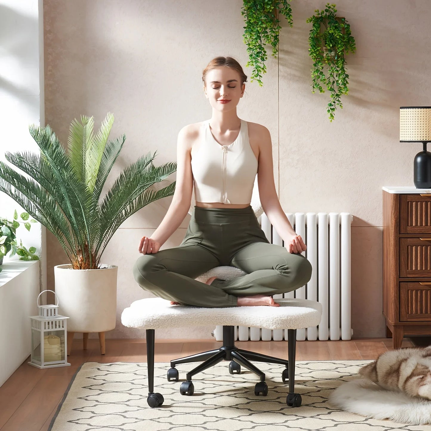 Ergonomic Cross-Legged Chair